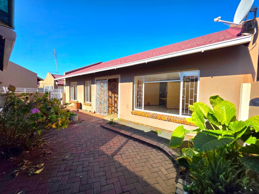 2 Bedroom Property for Sale in Uitsig Free State